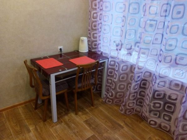 Подарок, сделанный руками – самый лучший. И я так подумал, и подарил родителям на юбилей ремонт кухни. Оцените …