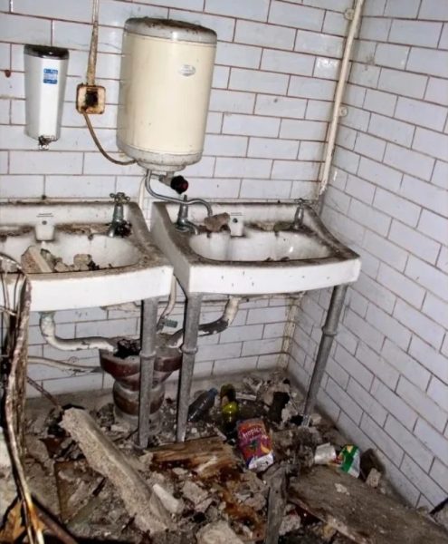 Сделать квартиру из туалета, такая мысль даже не приходит в голову, а, оказывается, зря