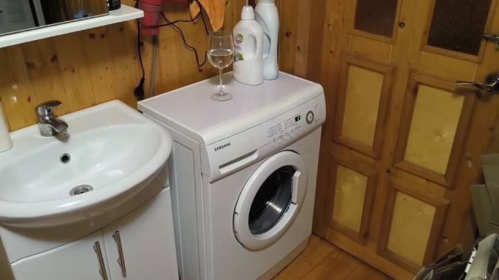 Машинка на отжиме больше не скачет. Выявите и устраните причину