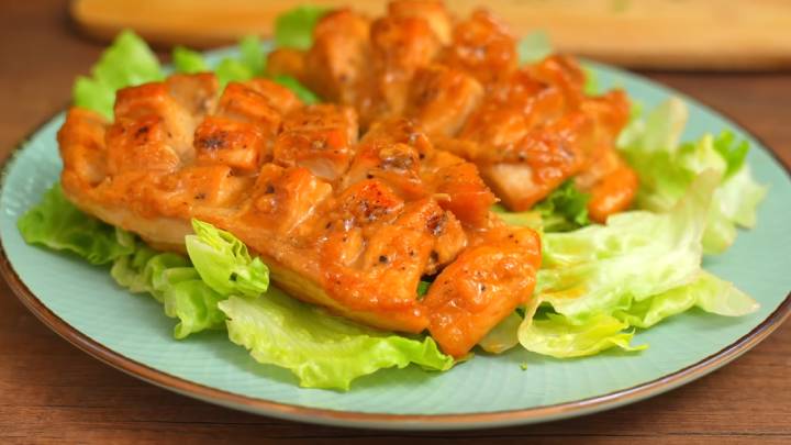 Мясо нежное как масло, можно есть губами! Куриная грудка на сковороде