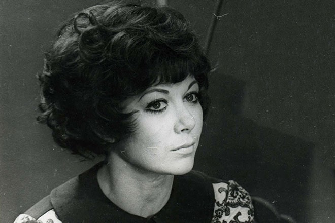 Облысела и едва передвигается. Какой сейчас стала 86-летняя Эдита Пьеха
