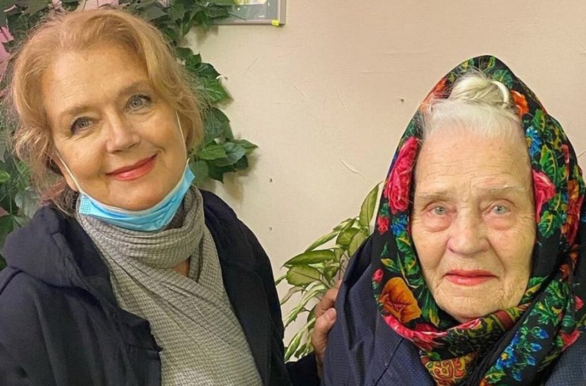 Настоящий дворец. Как живет Ирина Алферова со своей столетней мамой?