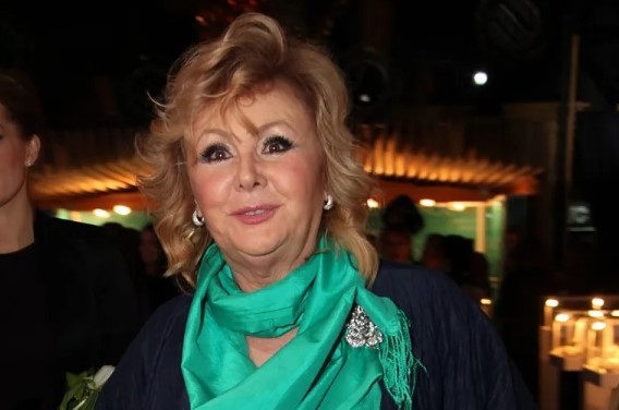 «Постарела и стала неузнаваемой»: недавние фото 76-летней Селезнёвой разочаровали публику