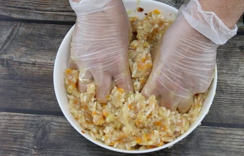 Рецепт из маминой тетрадки. Голубцы по-закарпатски: мягкая капуста, сочная начинка и не разваливаются