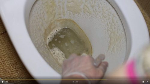 Моющее средство, отмывающее все до блеска всего из 2-х ингредиентов: кола и зубная паста