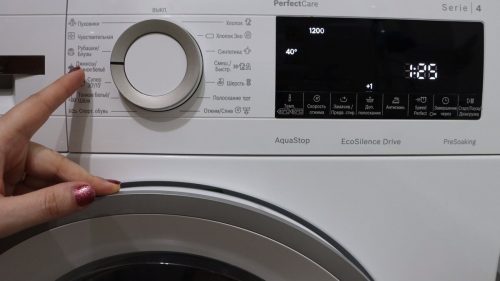Узнала как в прачечной делают за 5 минут из старых грязных курток новые. Сразу повторила, результат меня удивил.