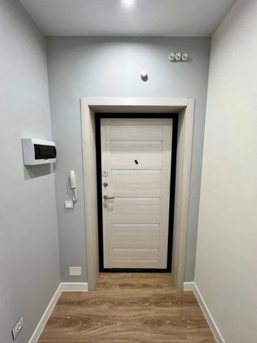 Привел будущую жену в студию 25 м² с отличным ремонтом, а она сказала, что лучше бы я на эти деньги купил убumую двушку