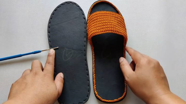 Обвязываю подошву крючком и дарю всем друзьям! Тапочки лёгким способом
