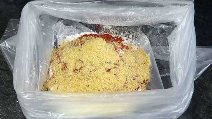 Никакой грязной посуды и неприятного запаха! Гениальный рецепт приготовления мойвы