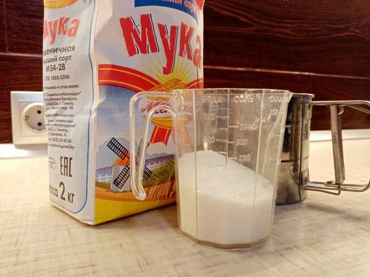 Почему не получилась шарлотка: главные ошибки, из-за которых пирог не поднимается, а середина не пропекается Почему не получилась шарлотка: главные ошибки, из-за которых пирог не поднимается, а середина не пропекается