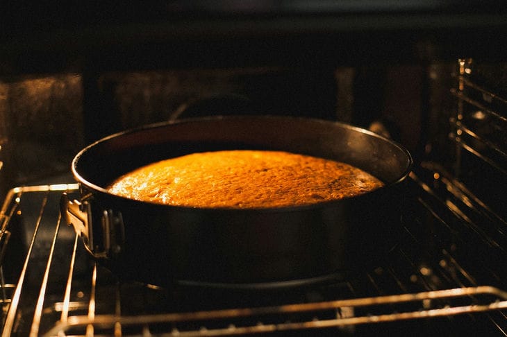 Как приготовить дома пирог с творогом и замороженными ягодами: ароматный и простой десерт – удивите гостей и домочадцев Как приготовить дома пирог с творогом и замороженными ягодами: ароматный и простой десерт – удивите гостей и домочадцев