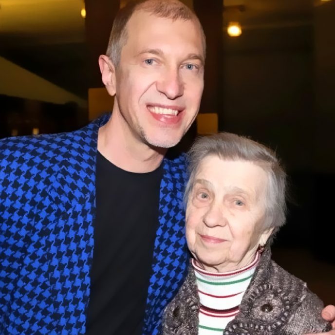 «Ей тяжело»: Сергей Соседов рассказал, почему до сих пор живет с мамой