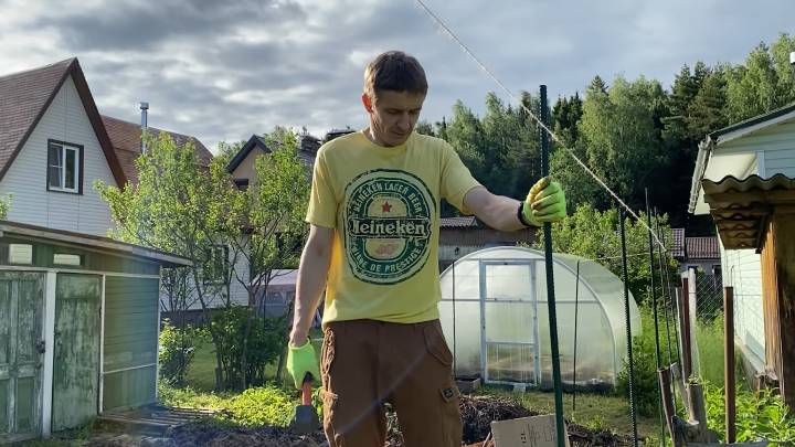 Народный умелец делится отличной идеей. Забор за 1 сутки без фундамента