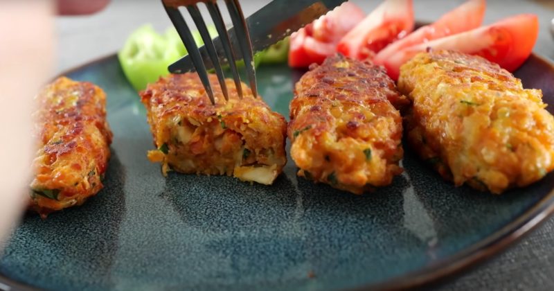 Постные котлетки из красной чечевицы, с таким блюдом и мясо не нужно