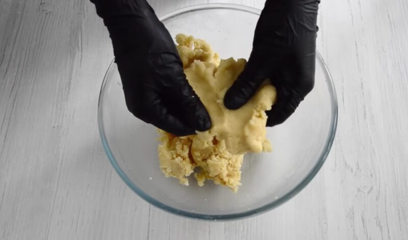 Не только куличи! Готовим очаровательные и очень вкусные пирожные-пасхальные яйца