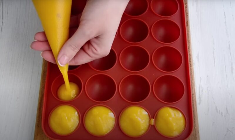 Не только куличи! Готовим очаровательные и очень вкусные пирожные-пасхальные яйца