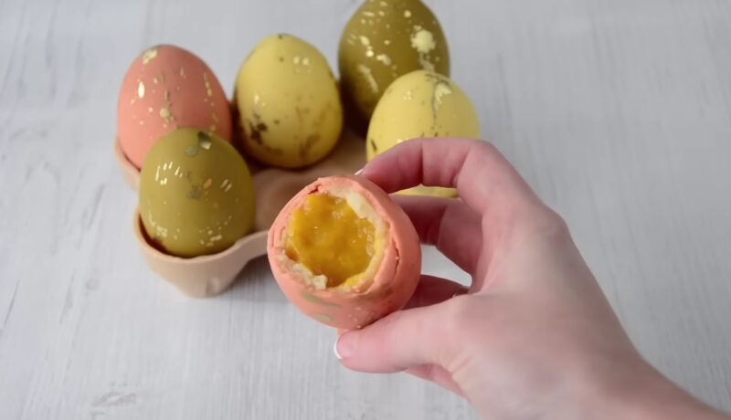 Не только куличи! Готовим очаровательные и очень вкусные пирожные-пасхальные яйца