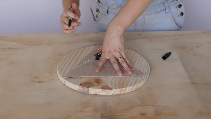 Зашла к соседке на чай, а ушла с шикарной идеей. Понадобятся черенки лопаты и пластиковое ведро