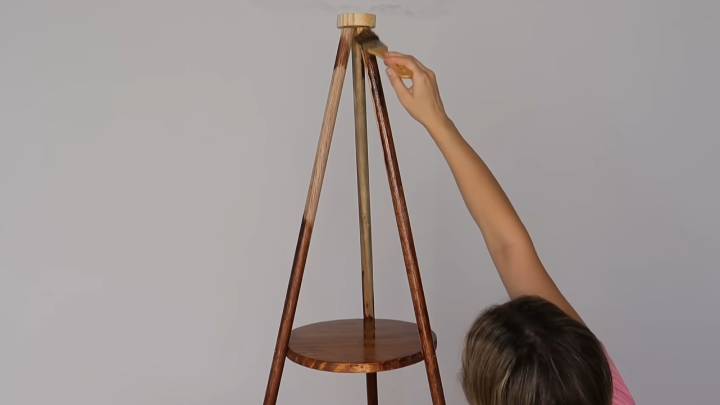 Зашла к соседке на чай, а ушла с шикарной идеей. Понадобятся черенки лопаты и пластиковое ведро