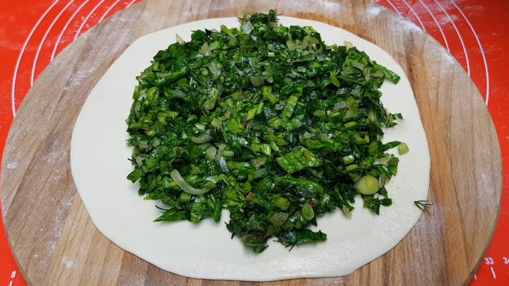 Лепёшки разлетаются быстрее чебуреков! С ними и мяса не надо