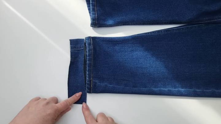 Спасибо научившей меня наставнице. С лёгкостью сузила и укоротила джинсы