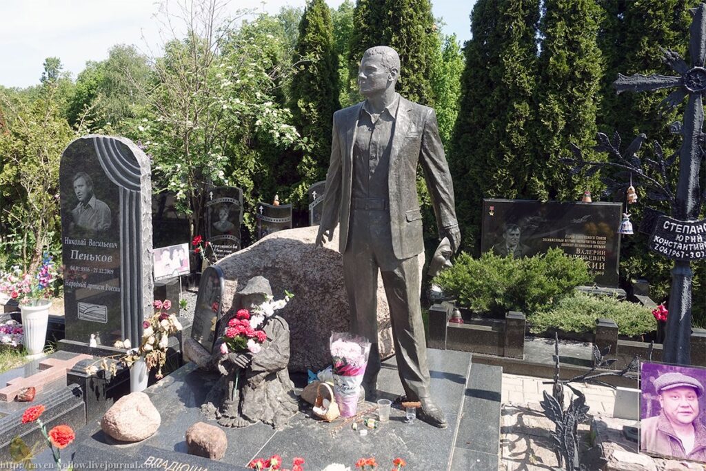 Как сыр в масле: Похорошевшая вдова Владислава Галкина похвасталась своей новой жизнью