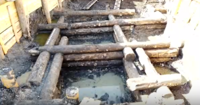 Печать князя, таинственная клеть, плохие ножи из Европы: что нашли археологи в 2025 году