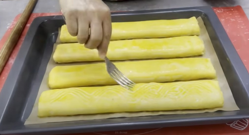 Тающий во рту Необычный Пирог с сочной ореховой начинкой Песочный рулет